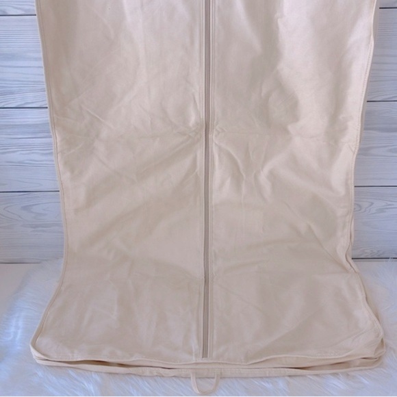 Louis Vuitton Beige full Garment Cover - Picture 4 of 12